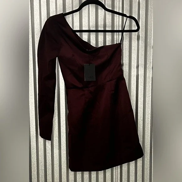 Women’s NWT NBD Red Designer Slim One Shoulder Long Sleeve Midi Dress Size XXS - Picture 2 of 8